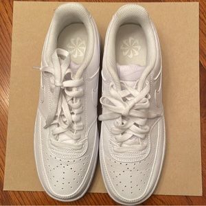 WOMENS Nike shoes. All white size 9! Only wore twice.
